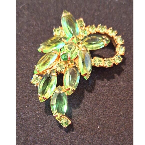 Vintage Green Rhinestone Brooch - Picture 2 of 7